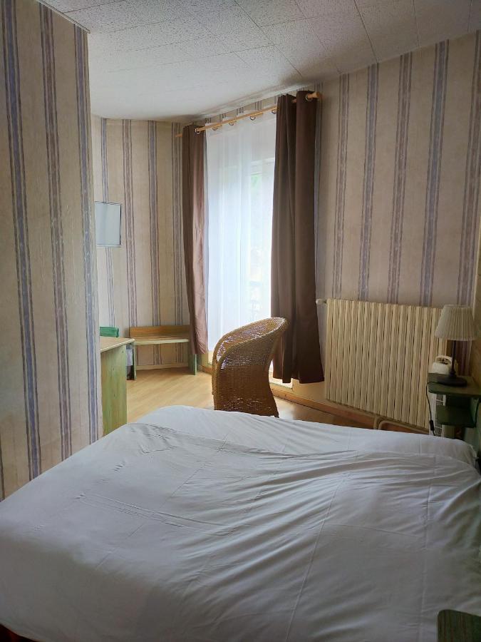 Hotel Les Alpes Allevard Chambre photo